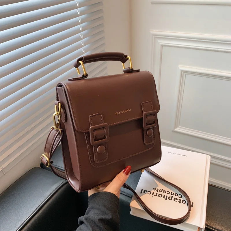 

2022 New Women Leather Backpack Shoulder Bag Small Designer Backpack Female Girls Fashion Daypacks Teenager School Bag Mochila