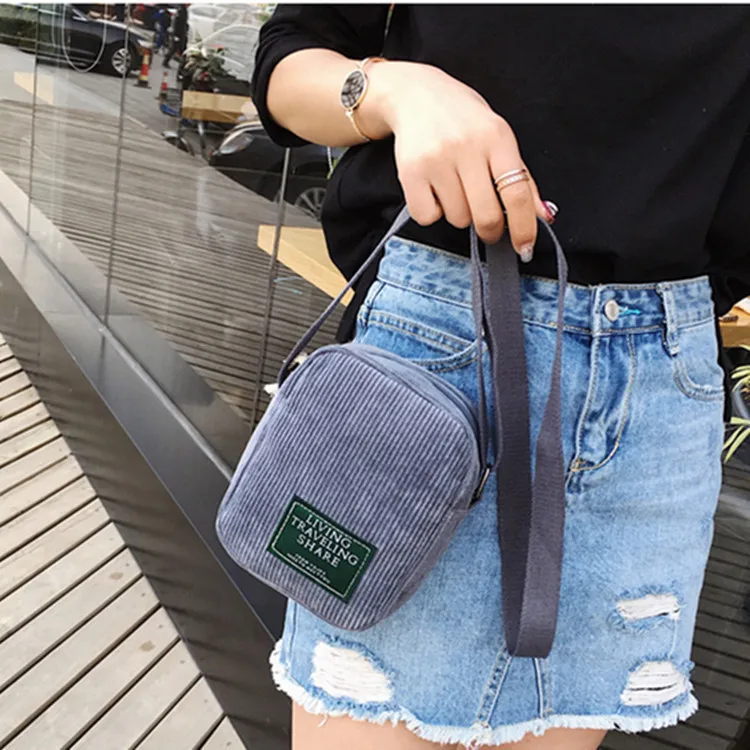 

The New Casual Cross-body Bag Korean Version of The Single Shoulder Bag Simple Cashmere Small Square Bag Sports Out Small Bag