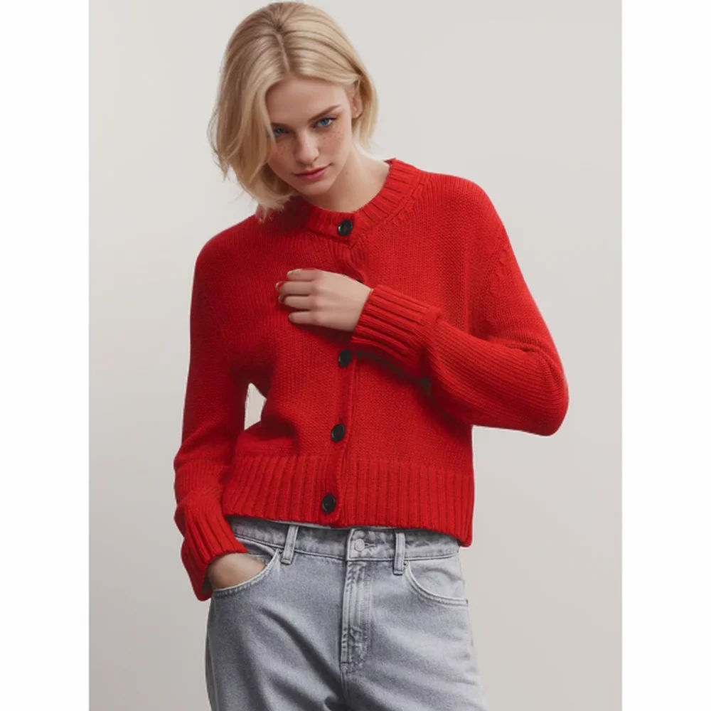 Женский короткий вязаный кардиган на пуговицах осень 05672685600