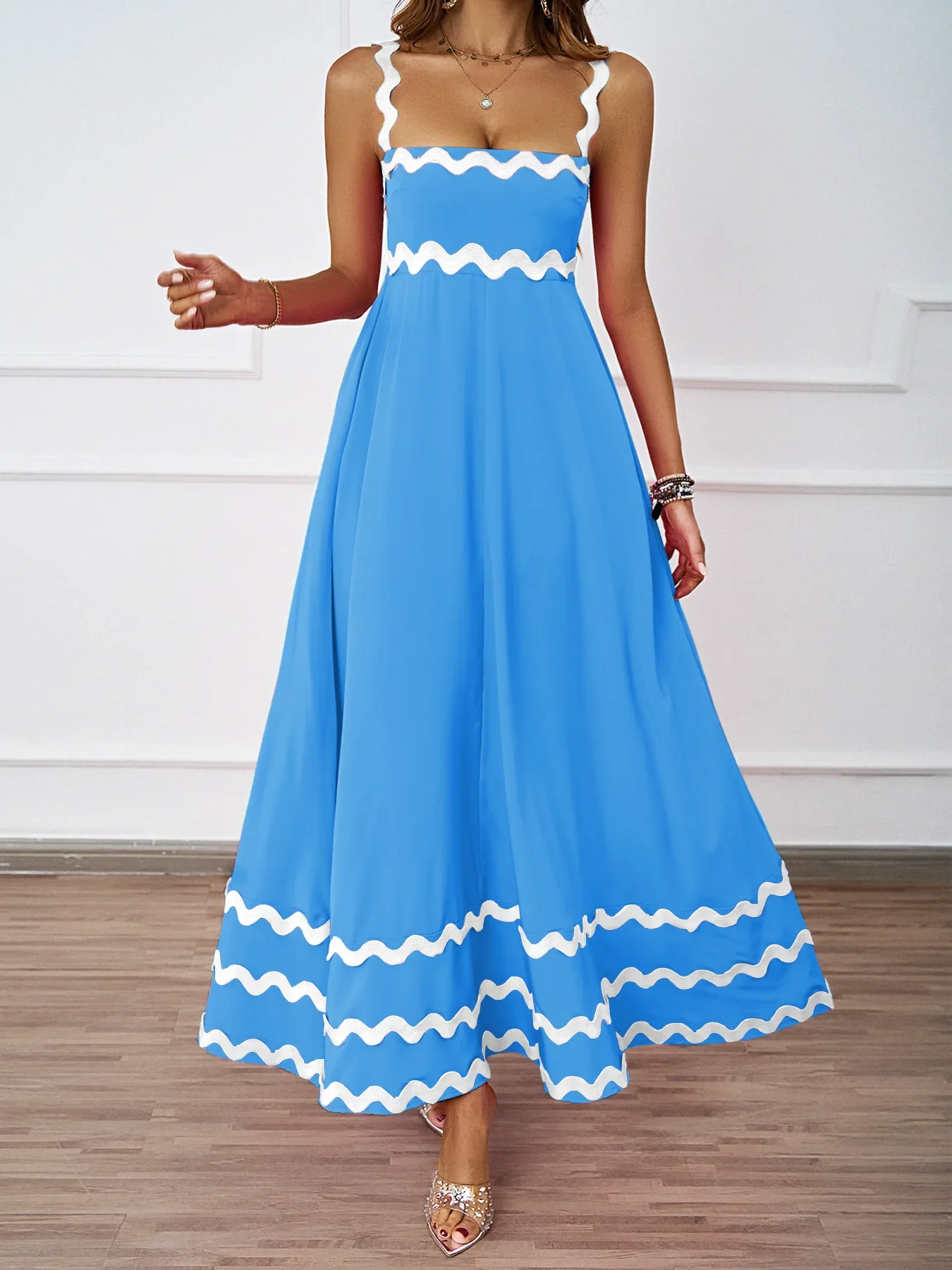 Женское праздничное длинное платье макси в полоску