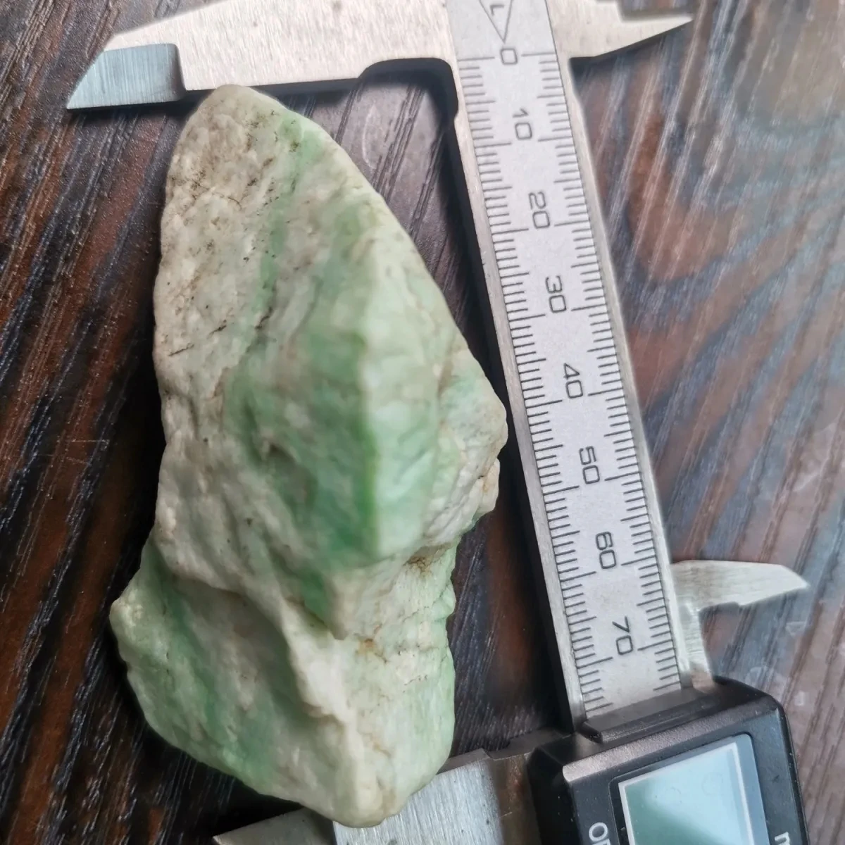 Natural Myanmar A Cargo Jade Wool Bulk Thick Pack Zhengyang Green Milk Base With Color Wool Raw Stone Carving Practice