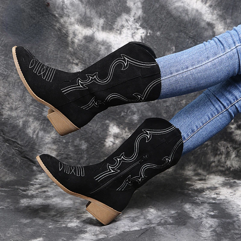 

New Women High Boots Fashion Embroidered Side Zip Chunky Heel Calf Boots Simple Solid Color Martin Boots Plus Size Bota Feminina