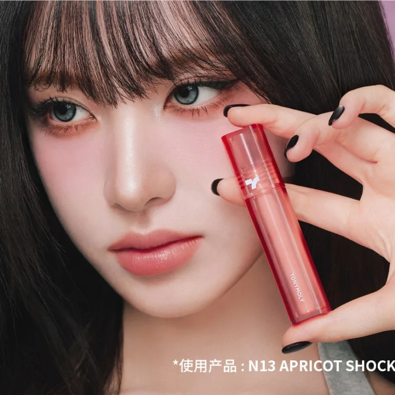 Фото Выбор LIZ: Tonymoly Lip Tattoo – Стойкий матовый тинт для губ, не оставляющий следов, и увлажняющий блеск для губ, Оригинал №2
