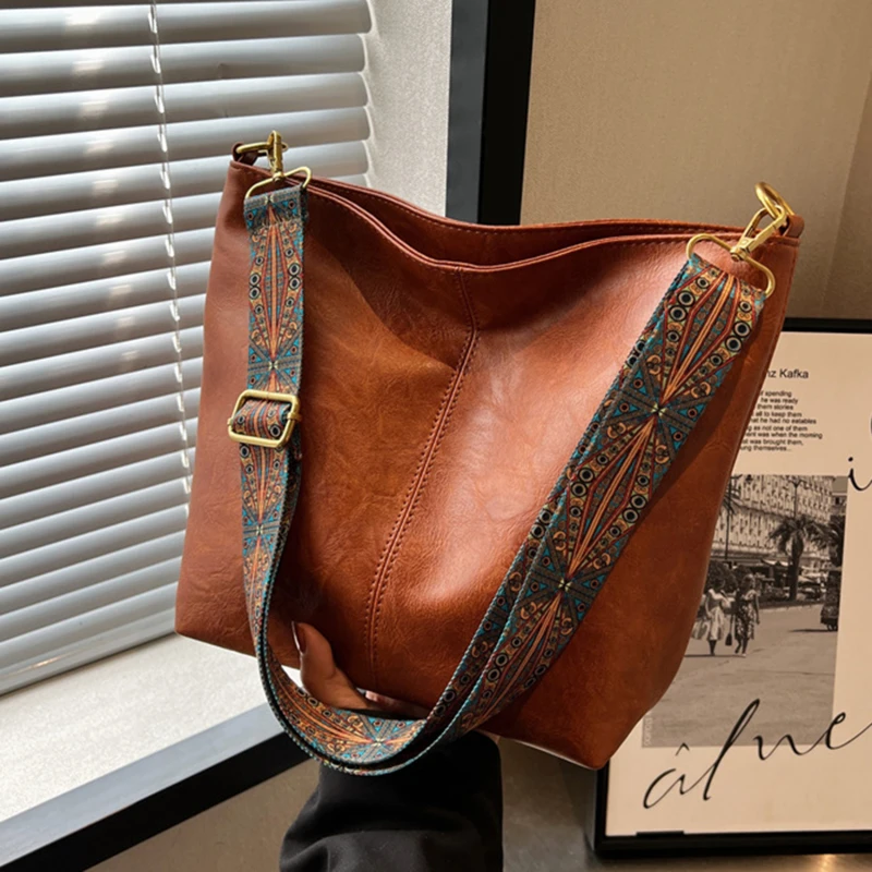 

Women Vintage Crossbody Bag Geometric Strap Hobo Bag Large Capacity Shoulder Bag for Work & School Handbag Fashion Tote Bag