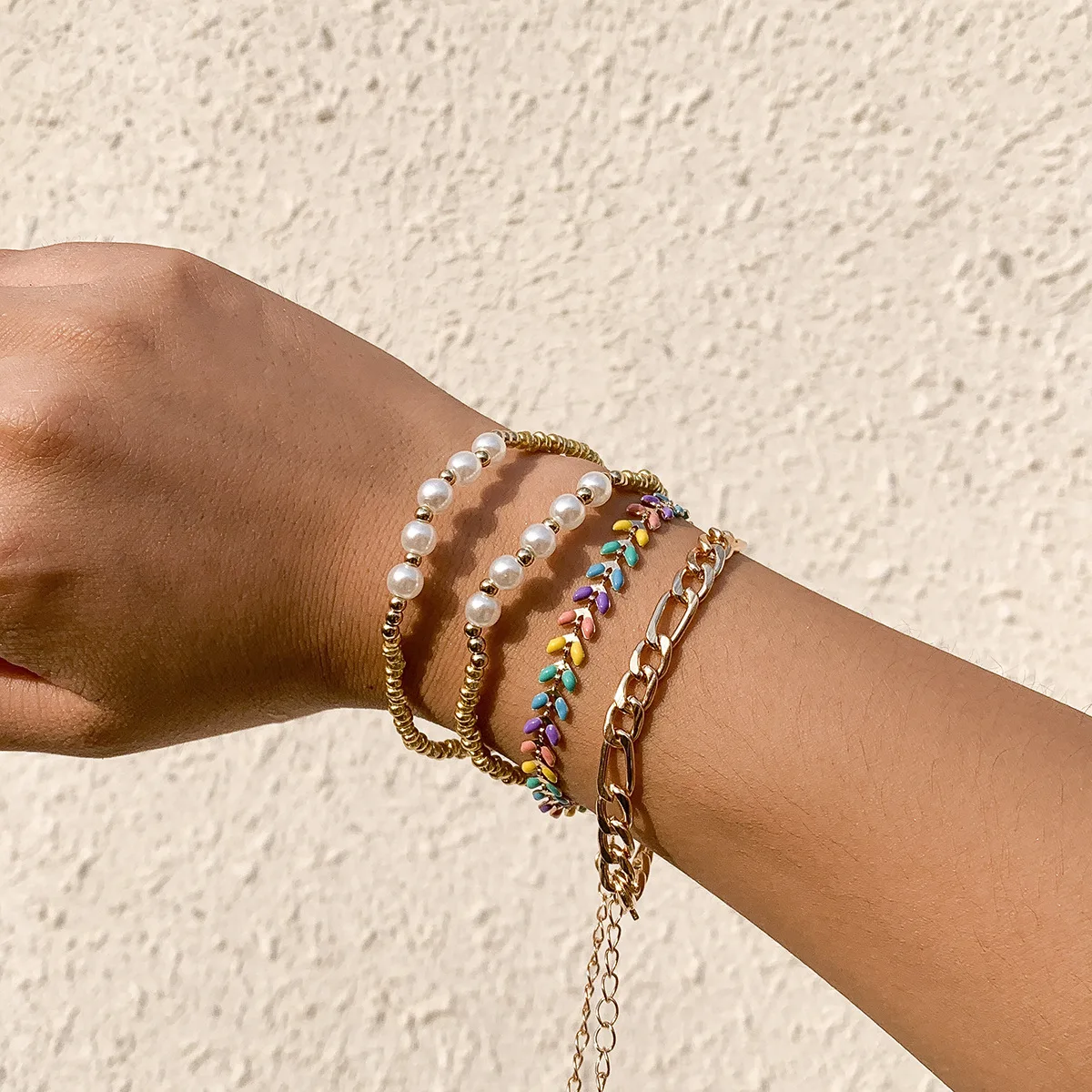 

GD Trendy 4Pcs/Set Boho Chain Bracelets for Women Bohemian Pearl Beaded Bracelets Bangle Jewelry Gift