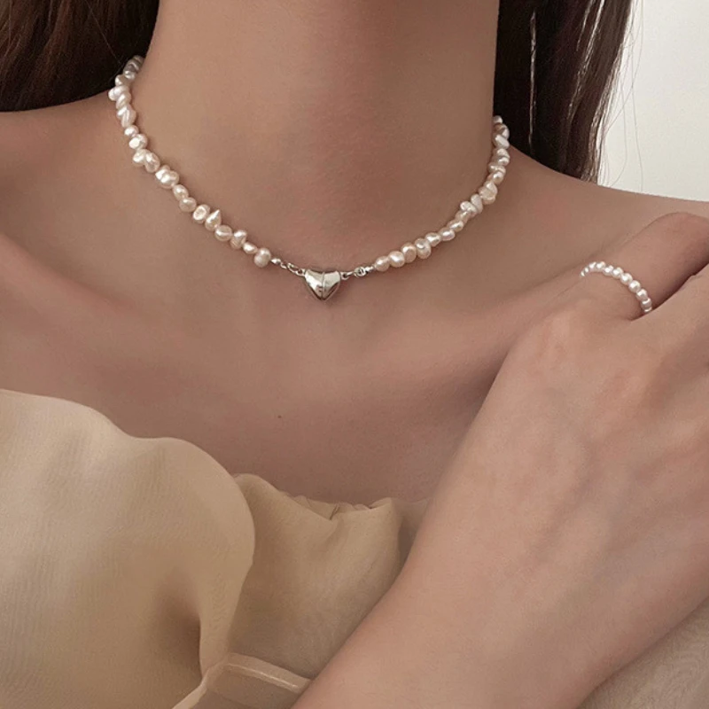 Женский винтажный жемчужный ожерелье с магнитной застежкой в форме сердца MY-01 в стиле французской моды 2022 года.