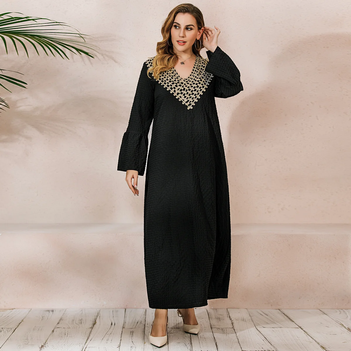 

Abaya For Women Black V-neck Loose Muslim American Long Trumpet Sleeve Women Robe Dress Embroidery Turkish Kaftan Long Dress