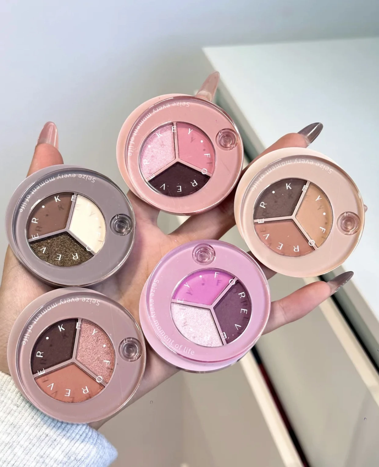 Foreverkey 3-цветная палитра теней для век High Light матовые мерцающие блестящие тени