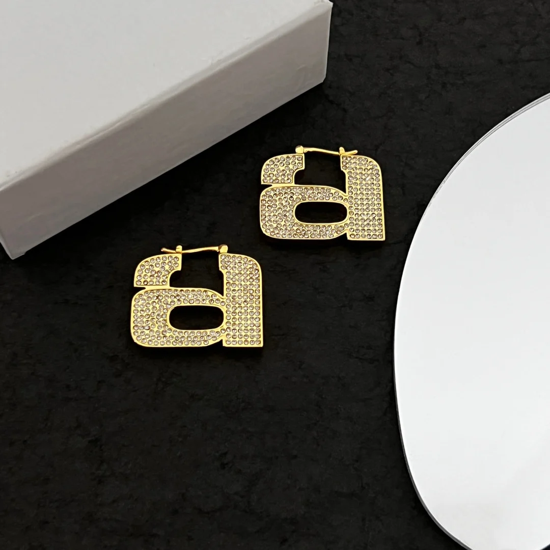 

European and American new fashion letter earrings
