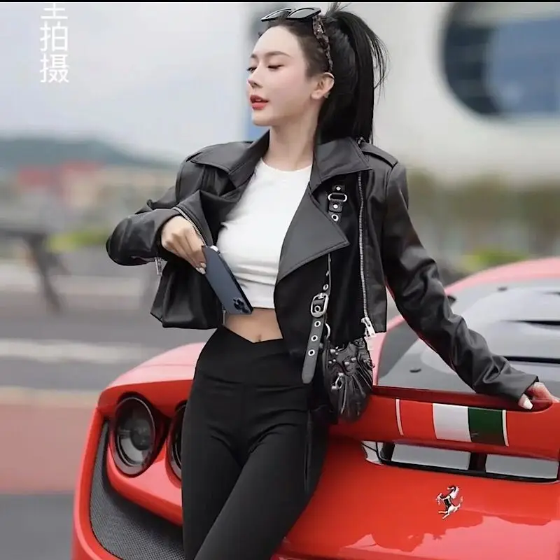 1pcs Women's PU Leather Short Jackets Coat 2022 Autumn Faux Fur Splicing Long Sleeve Black Ladies Skinny Locomotive Small Coats