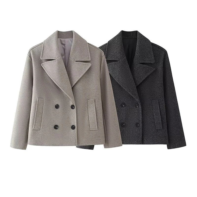 Женское двубортное пальто с длинным рукавом и воротником лацканами