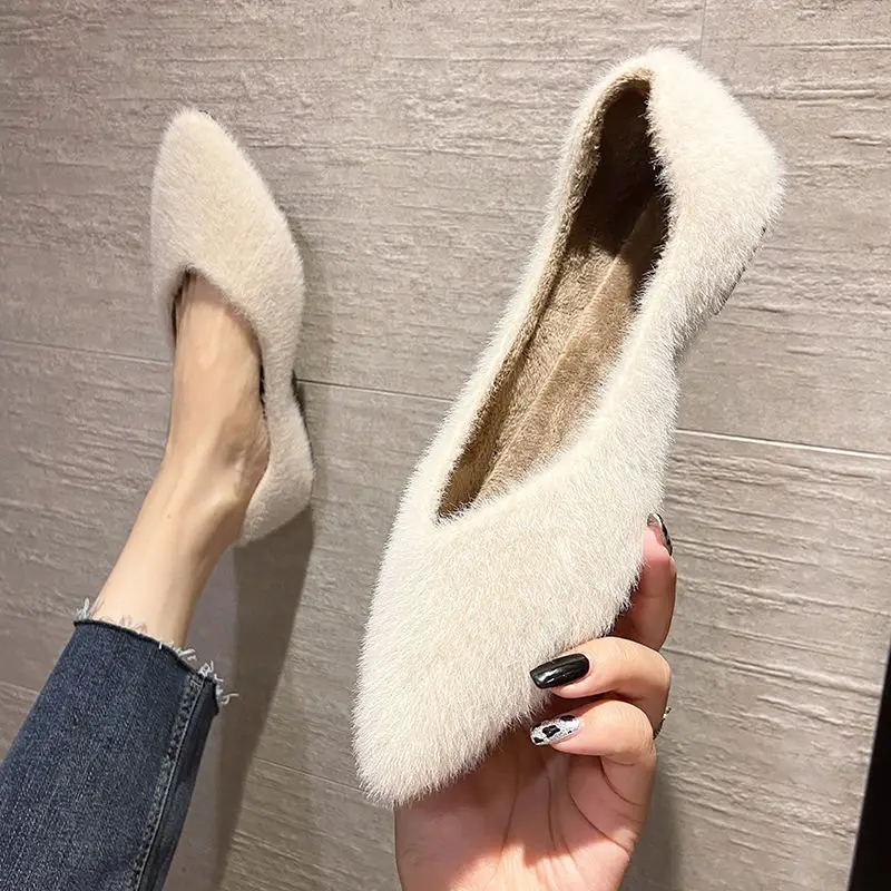 

2022 Winter New Warm Pointed Mao Mao Women's Flat Shoes Shallow Joker White One Pedal Plus Velvet Boutique Fashion Women's Shoes