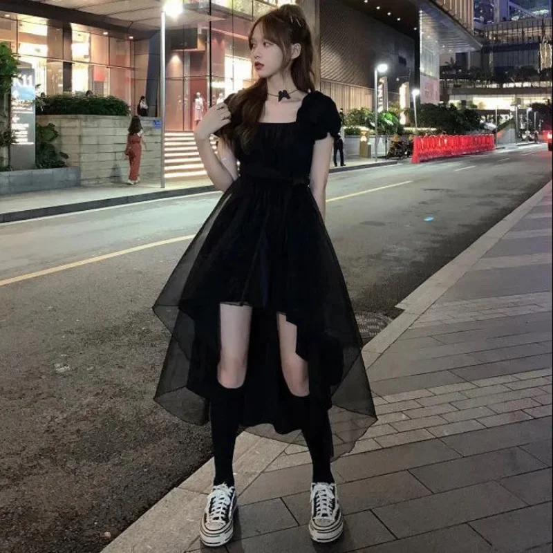 Асимметричное черное платье с квадратным вырезом тонкое элегантное
