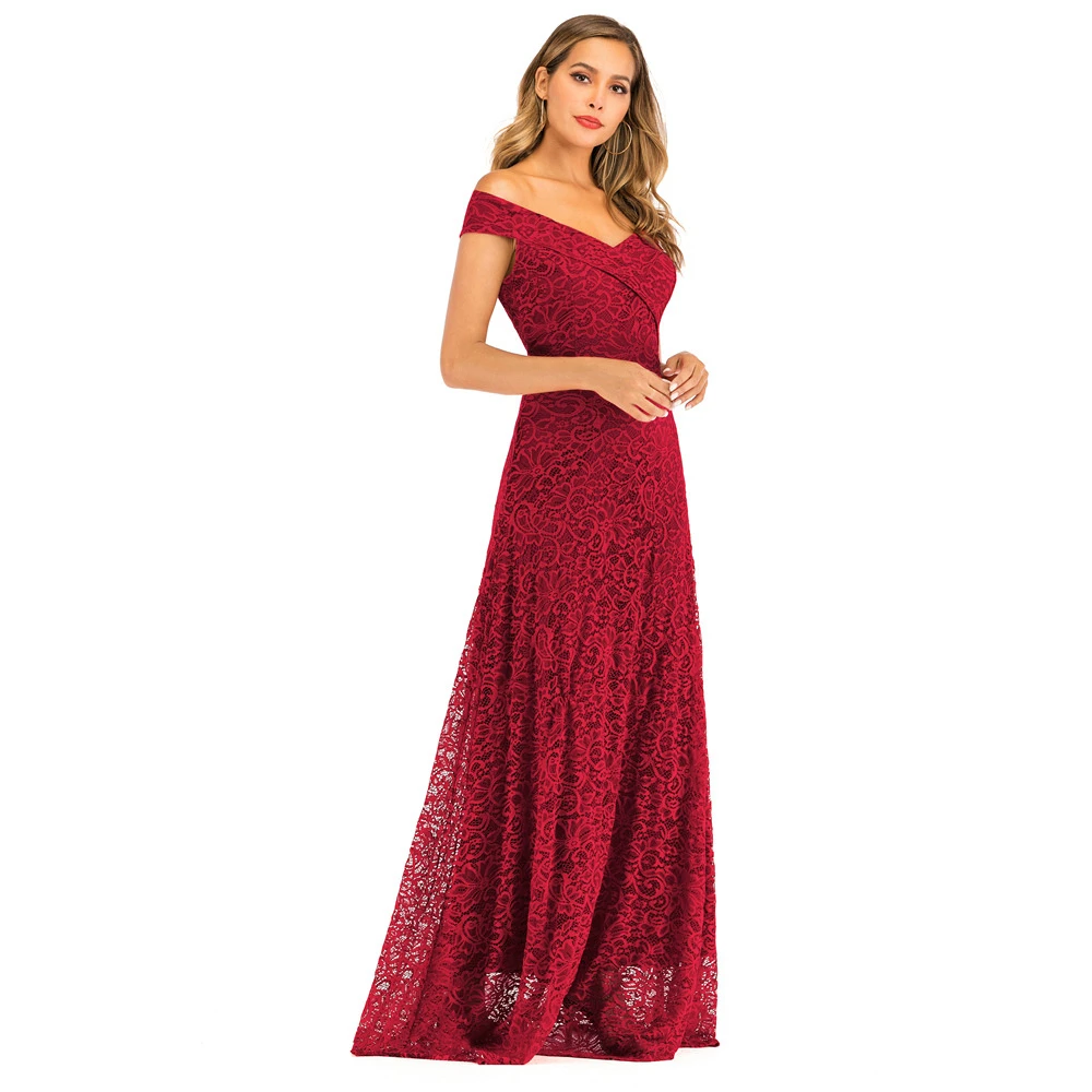 

Женское длинное вечернее платье с открытыми плечами, V-образным вырезом и кружевом