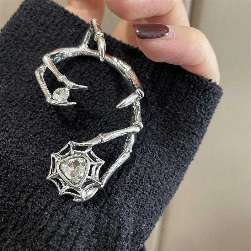 Клипса-зажим для ушей в виде демонического когтя серьги-зажимы черные украшения