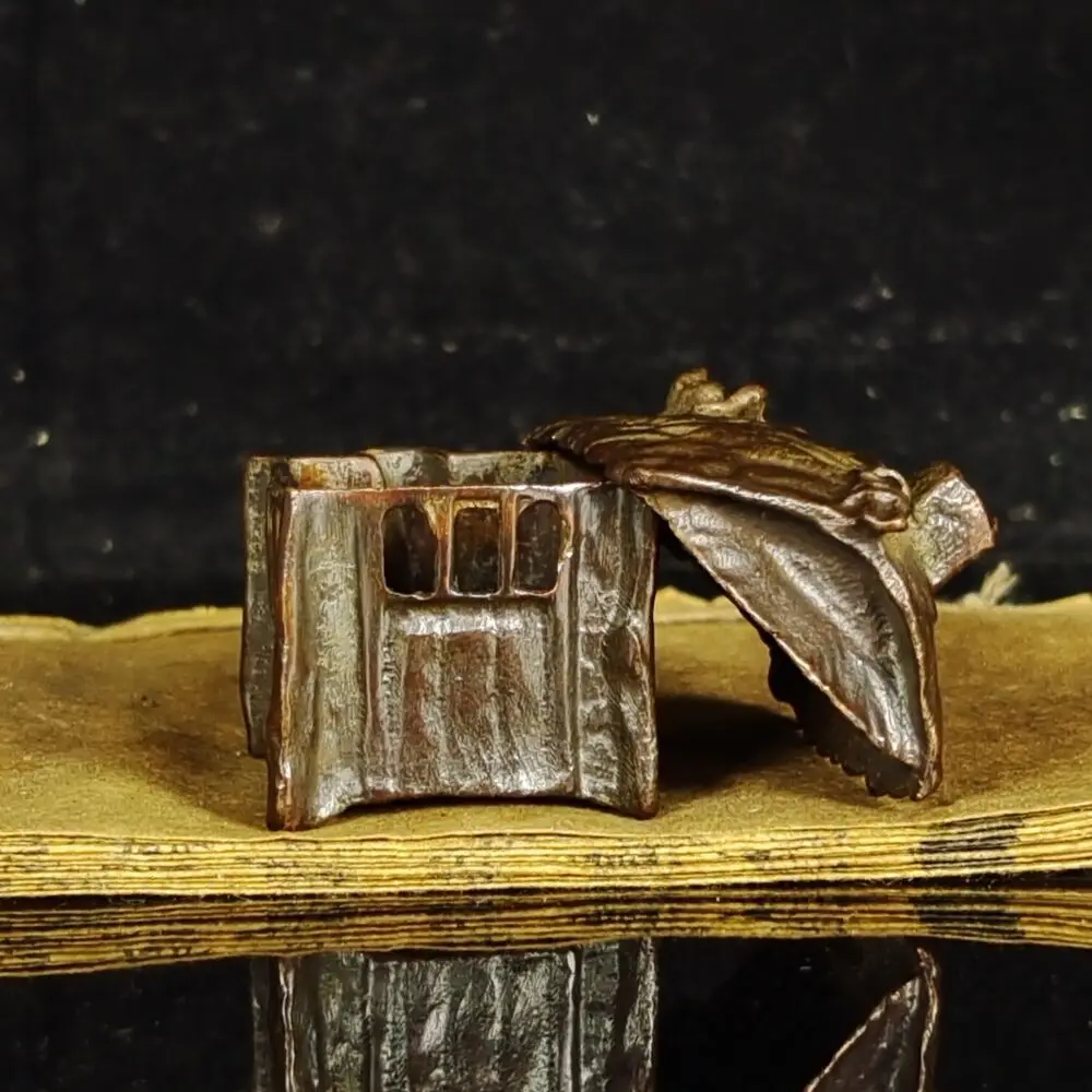 Античная бронзовая курильница для деревьев