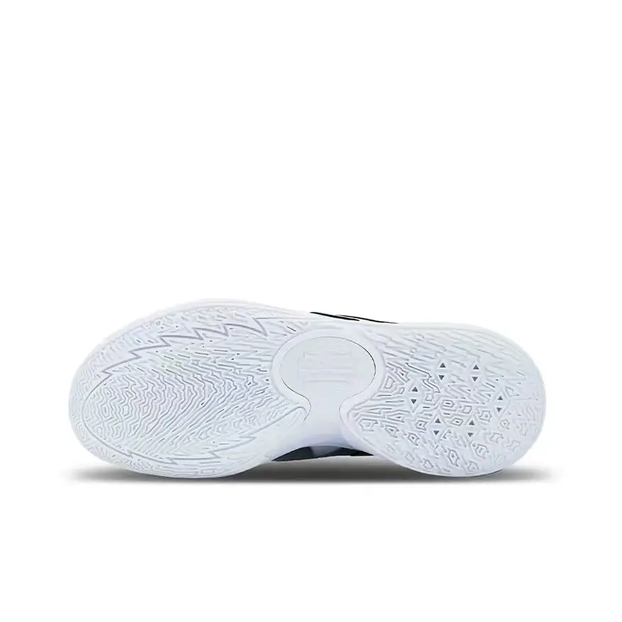 Амортизирующие и прочные баскетбольные кроссовки Nike Kyrie 5 с круглым носком