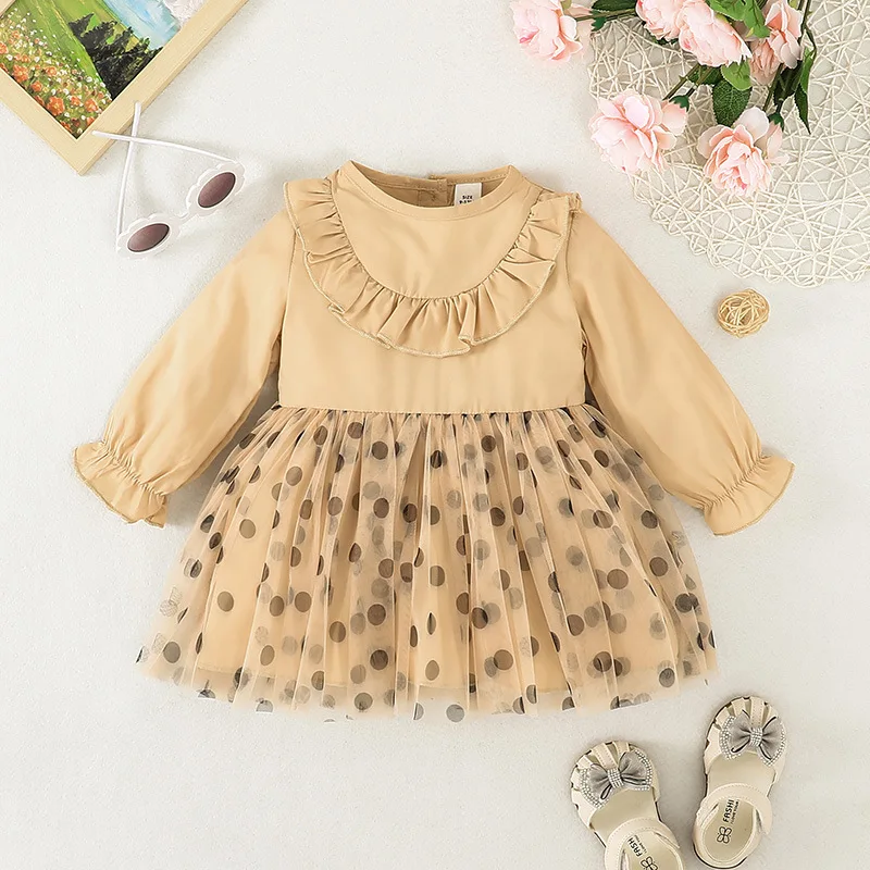 

Женское платье с длинным рукавом, круглым вырезом и оборками