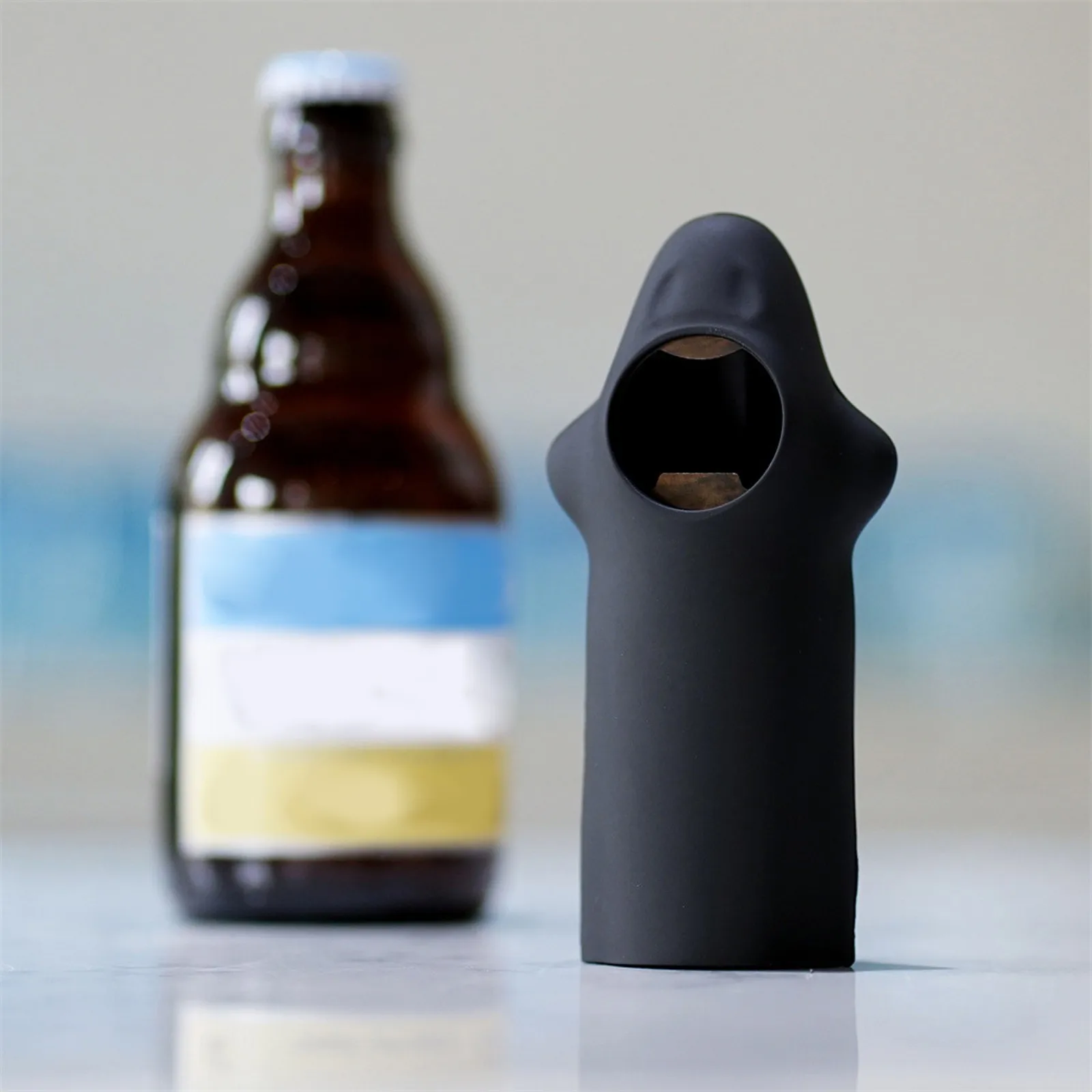 

Creative Bottle Cap Storage And Opener For Beer And Glass Bottles Beer Opener