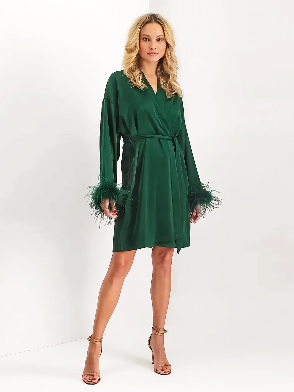 

Linad Feather Spliced Robes Green Satin Women's Dressing Gown V-Neck Sleepwear Long Sleeves Pajamas For Women Mini Bathrobes New