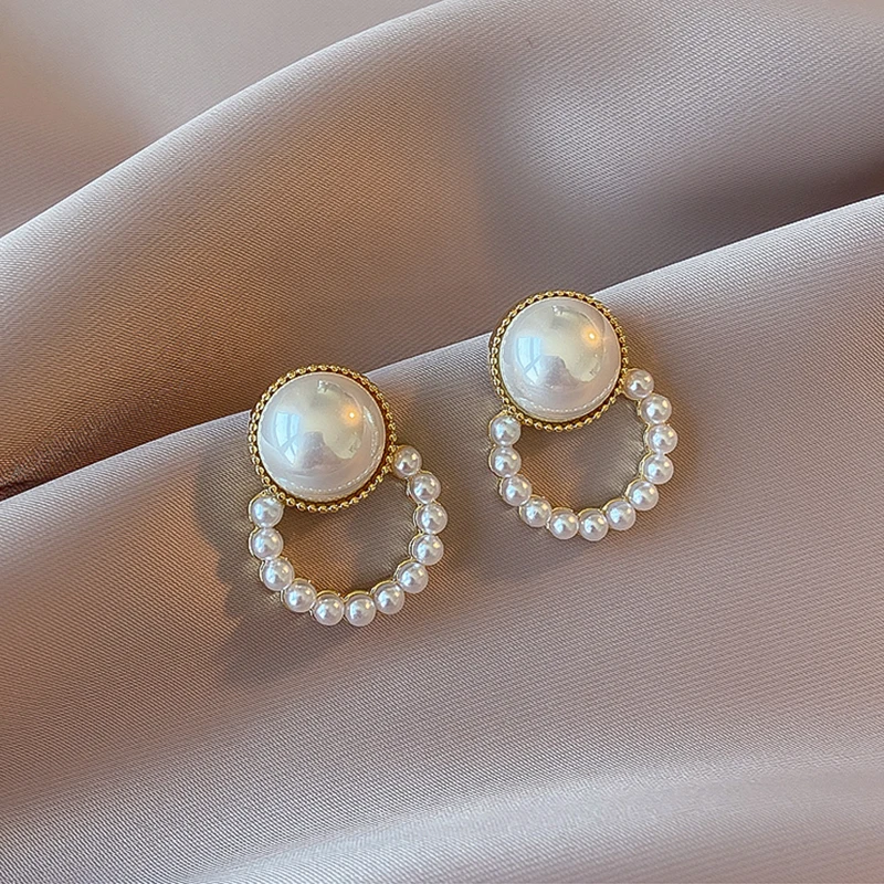 

Trendy Stud Earrings Simple Pearls For Women Girls Metal Chain Jewelry Ladies Fashion Classic Gift Wedding Party