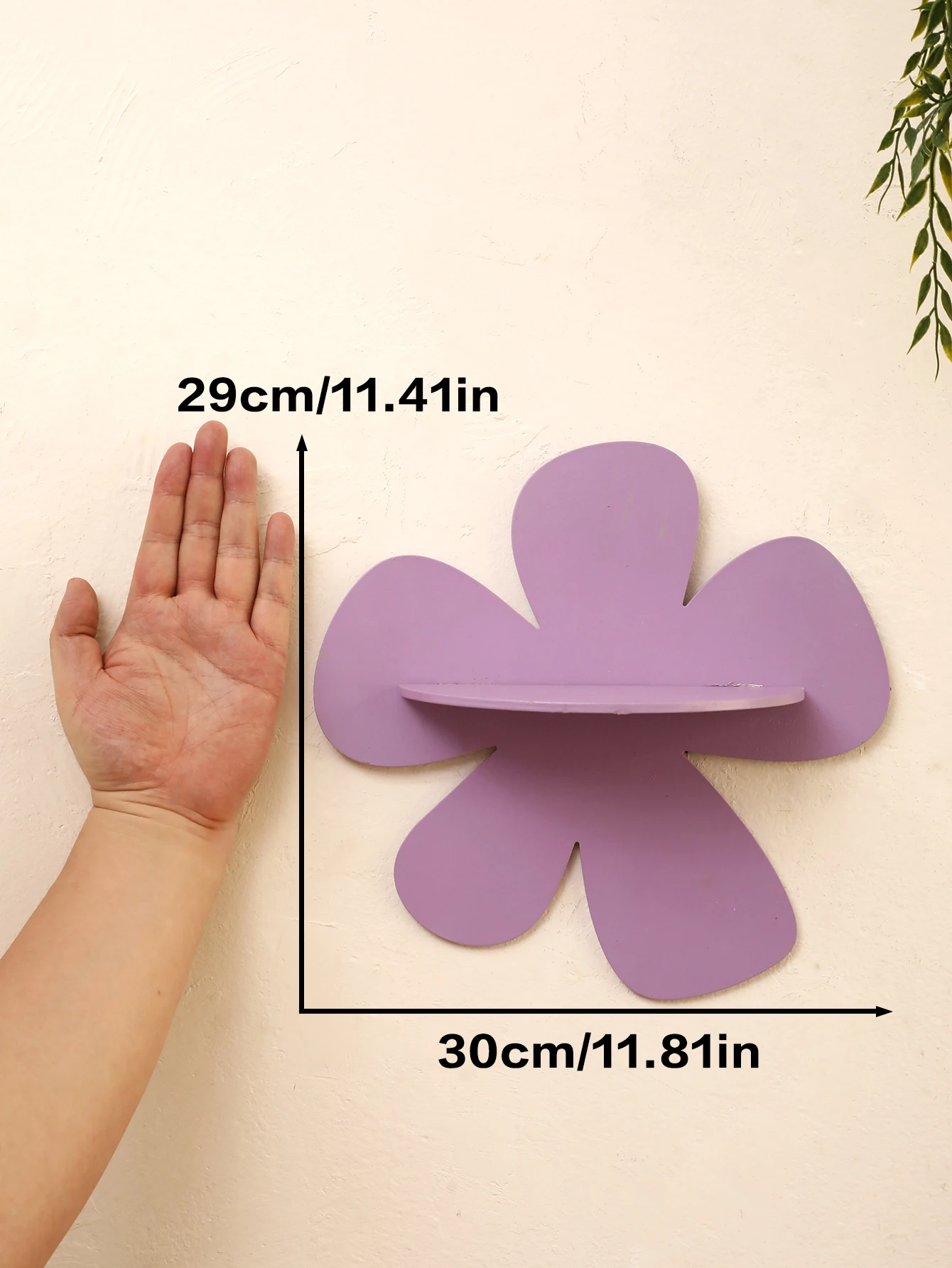 

Деревянный цветочный стеллаж для девочки