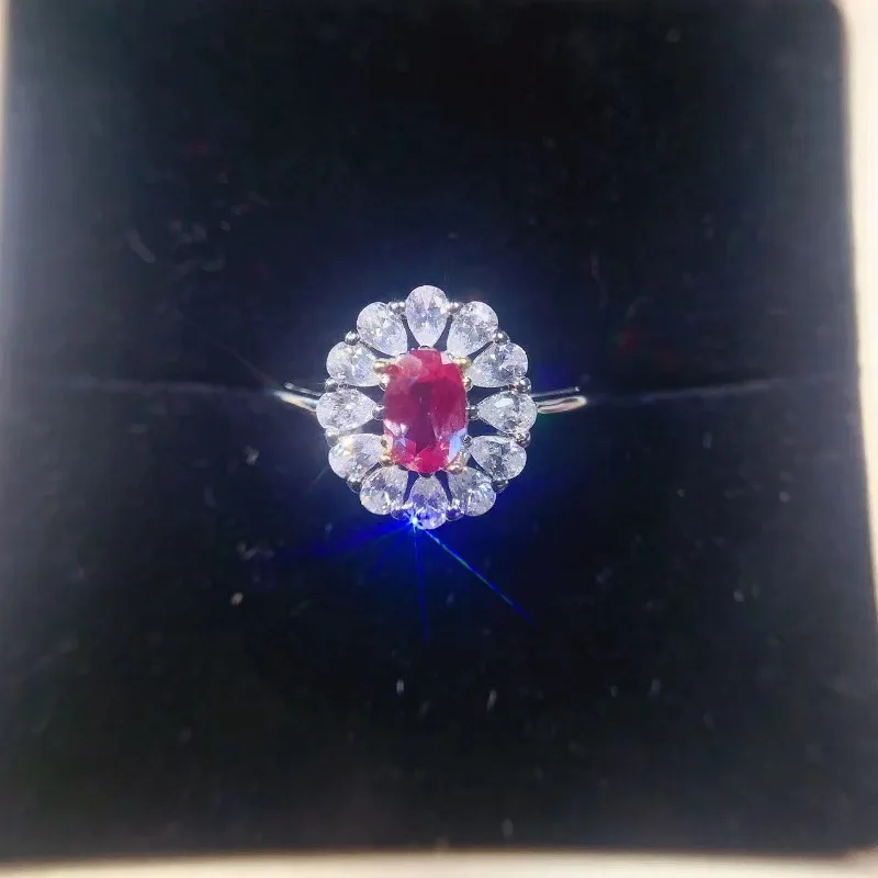 Женское кольцо из серебра 925 пробы с Александровым камнем