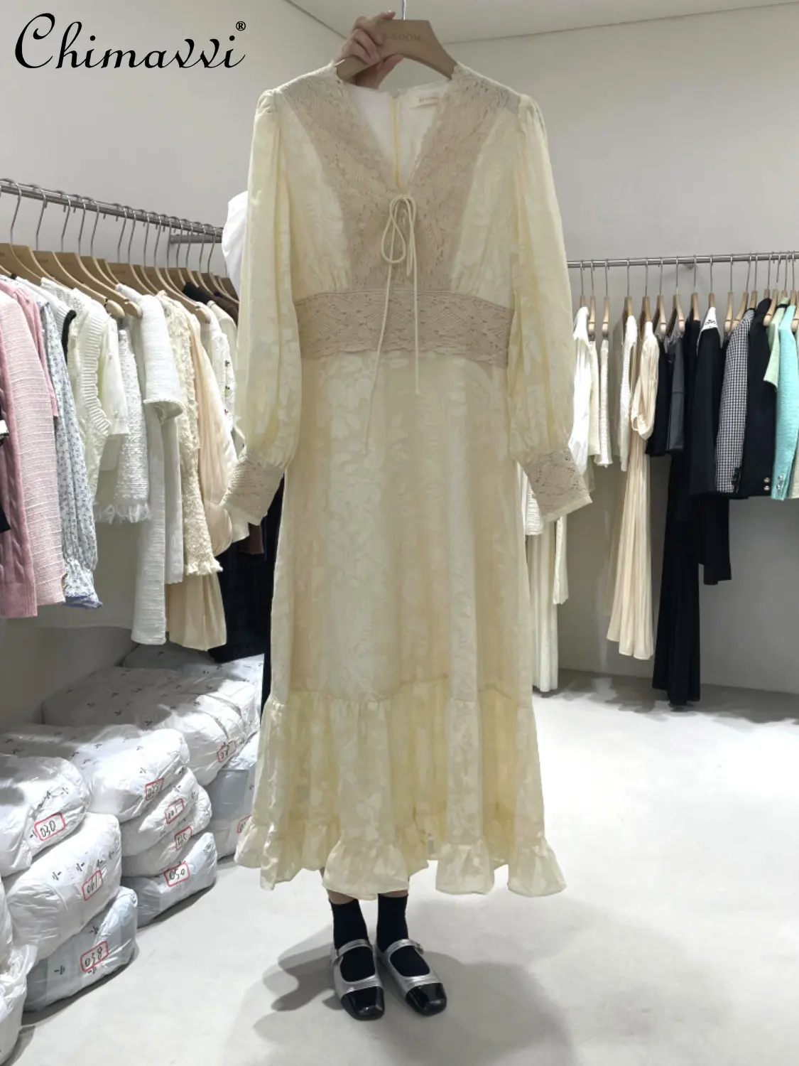 

2022 Early Autumn New Korean Fashion French Style V-neck Lace Stitching Long Sleeve Dress High Waist Slim Elegant Midi Dress