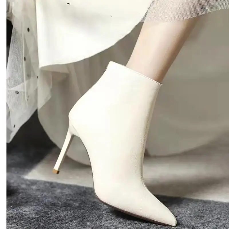 

Женские ботинки из ПУ кожи, с острым носком, на высоком каблуке, размеры 34-39