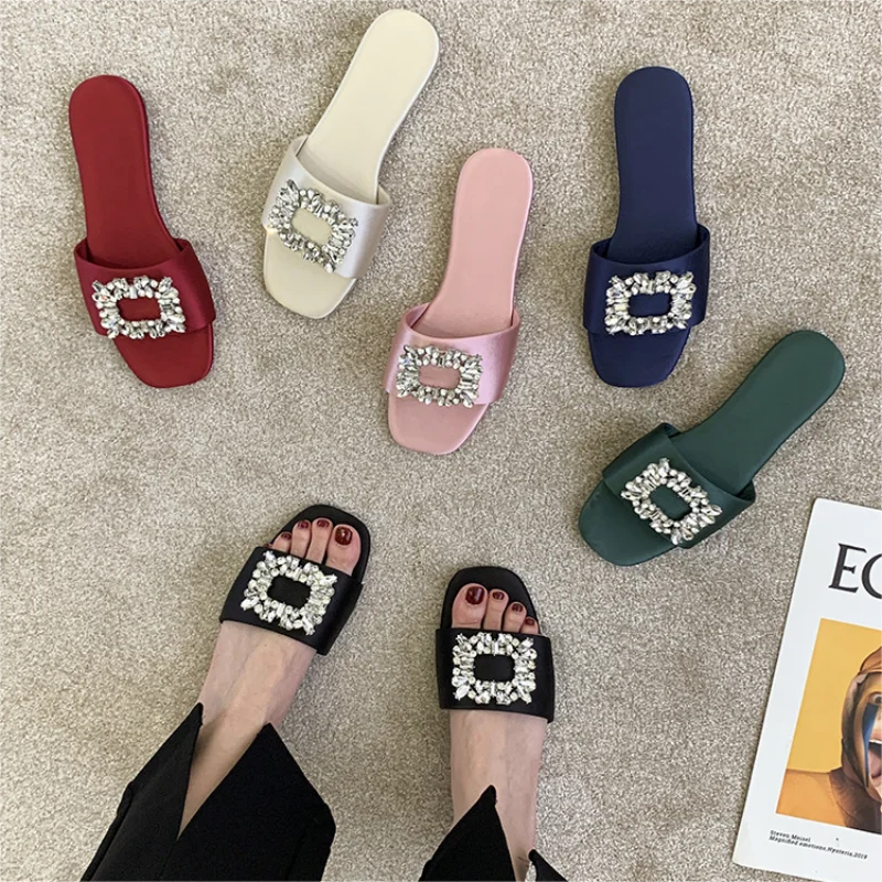 Women's Slippers Summer 2022 Rhinestones Flat Elegant Sandals Female Fashion Outdoor Beach Shoes Slides Chanclas Mujer Playa