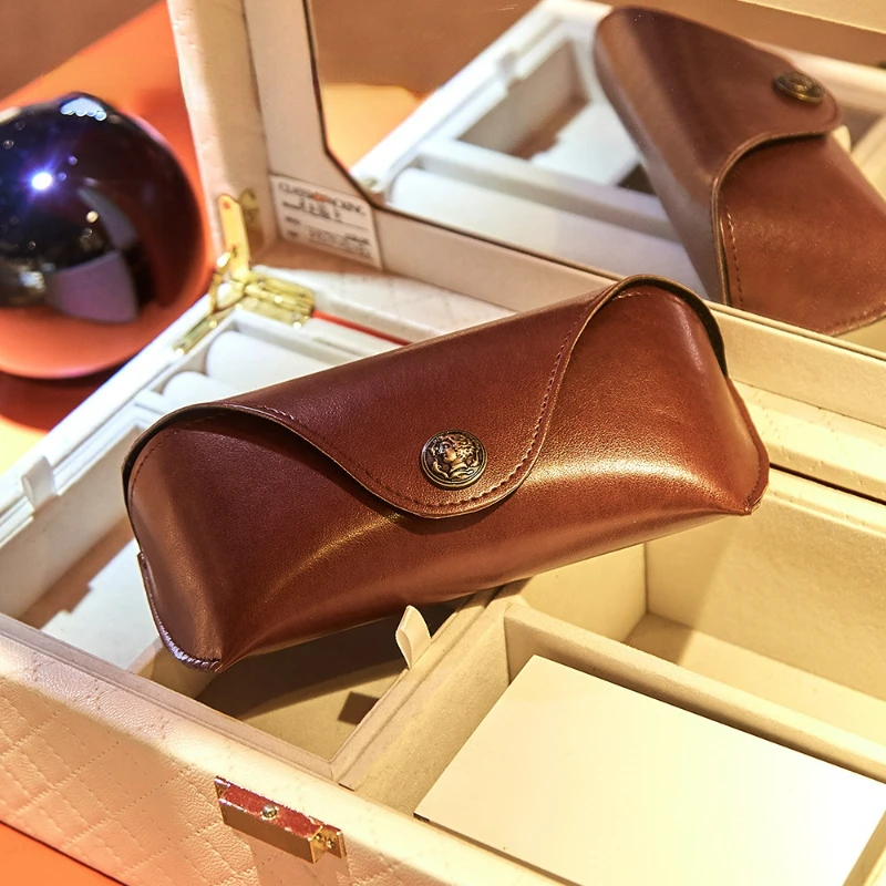 Simple vintage handmade PU upholstery leather premium lightweight anti-stress glasses case premium sunglasses case