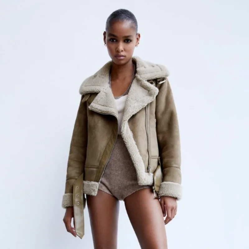 Женская зимняя куртка из искусственного меха