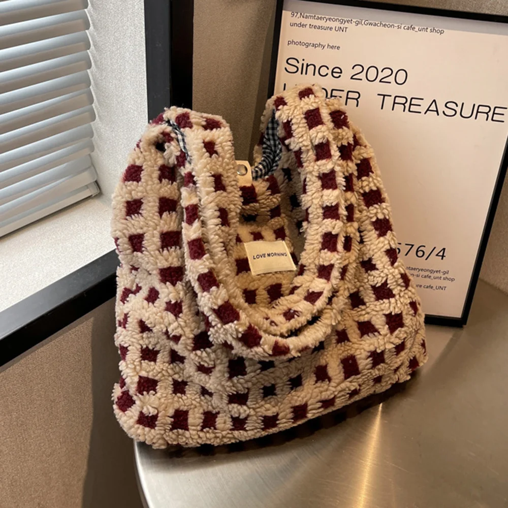 

Сумки на плечо для женщин, повседневные вместительные сумочки-тоуты контрастных цветов, зимняя плюшевая клетчатая дорожная сумка для шоппи...