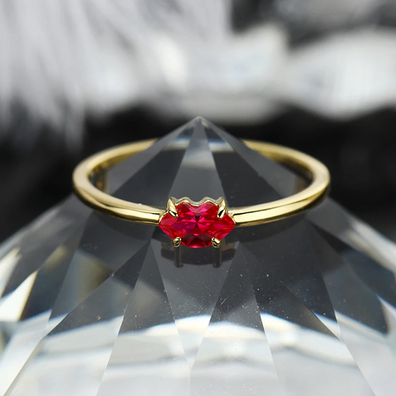 

Original design S925 silver ruby red lip shape gold-plated ring opening to attend the banquet wedding luxury jewelry