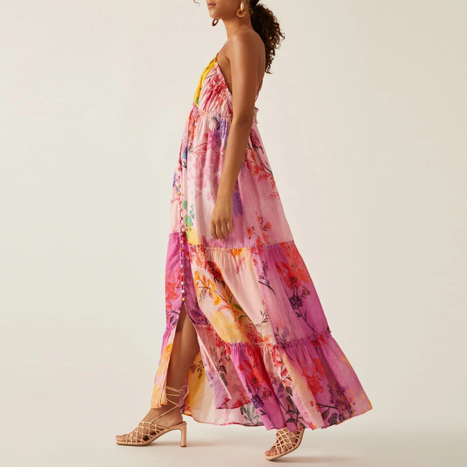 Женское пляжное богемное платье на тонких бретельках с V-образным вырезом