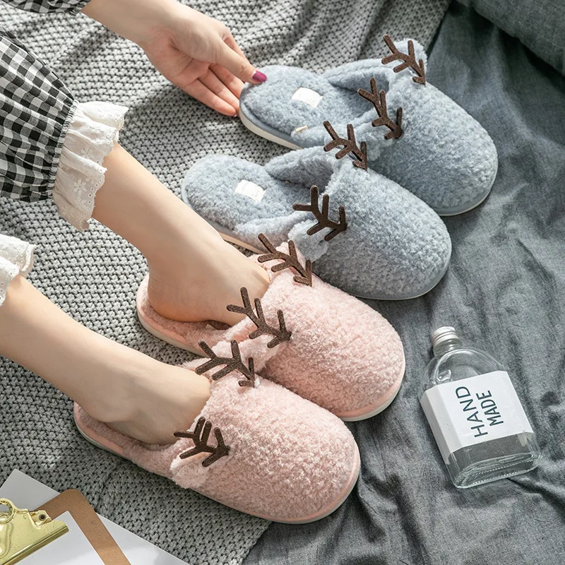 

2022 new women's autumn and winter cute plush warm home with indoor non-slip couples cotton slippers 2325