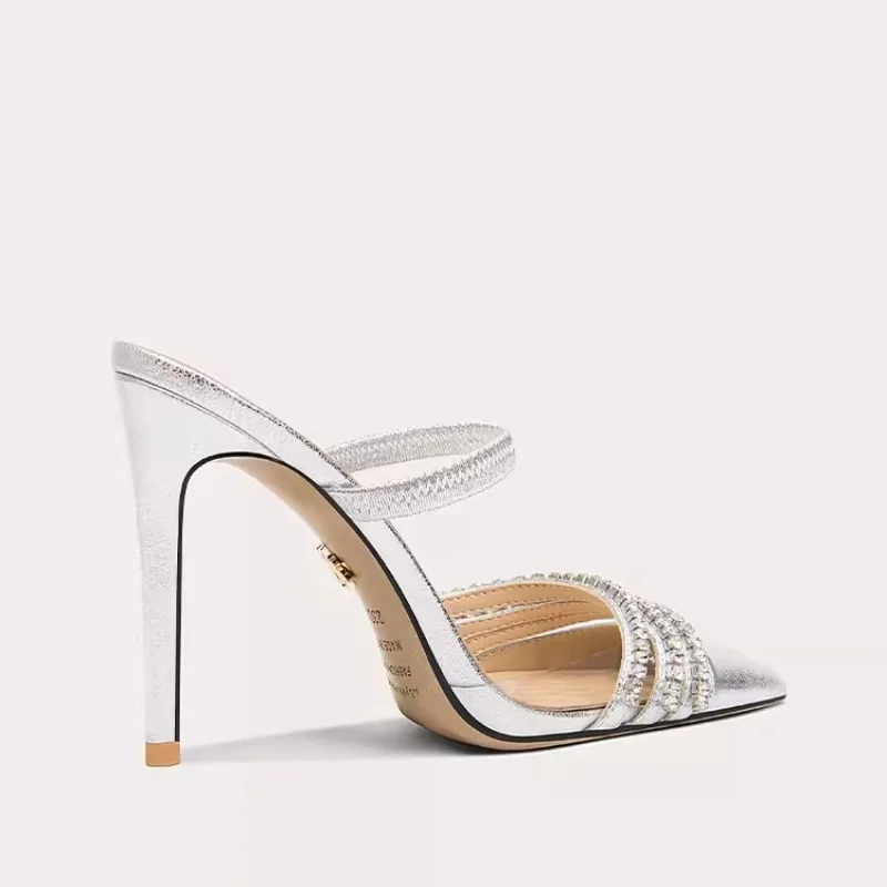 Рисунок 3 - Летние новые шелковые шлепанцы с острым носком