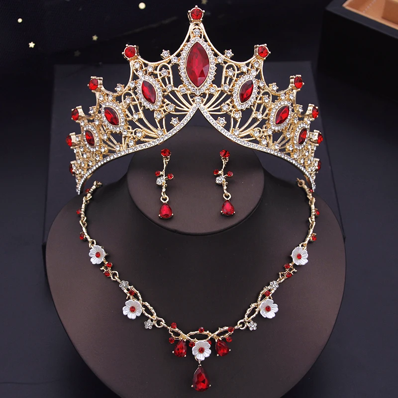 Ожерелье и серьги с красной короной золотистого цвета