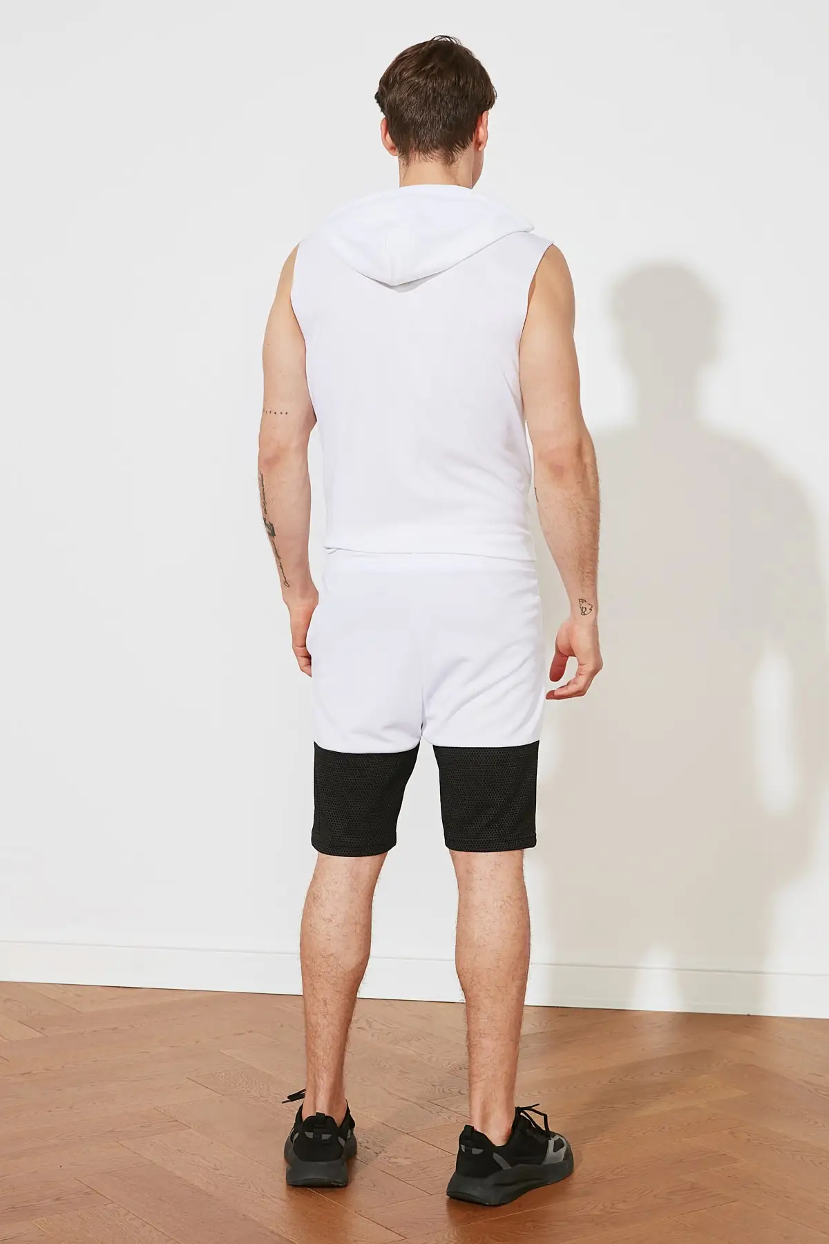 

Trendyol Men 'S Regular Fit Shorts & Bermuda TMNSS21SR0332