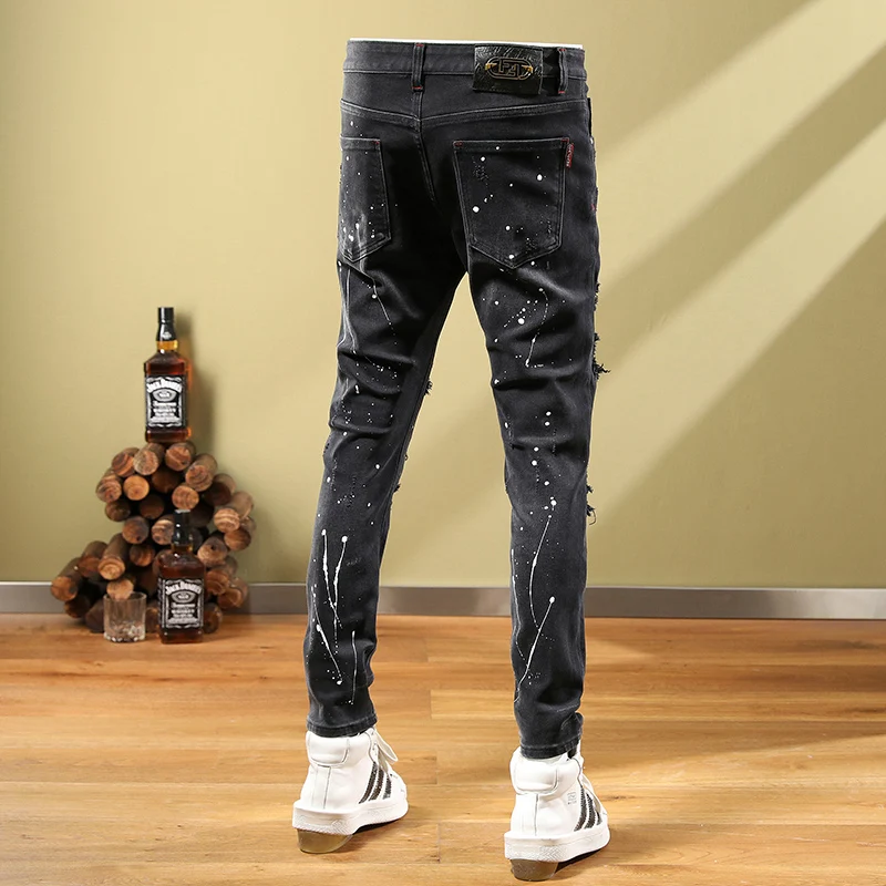 Рисунок 4 - Джинсы мужские Стрейчевые в стиле ретро