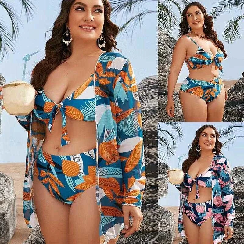 

Plus Sized Oversized Swimsuit Geometric Printing Split Three Piece 32