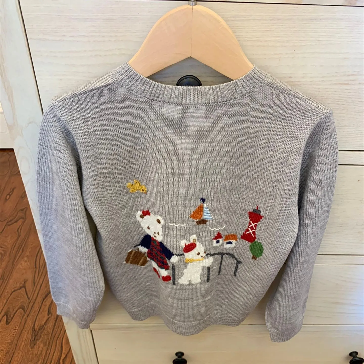 Autumn and winter children's sweater cartoon pattern knitted cardigan wool soft delicate hand-embroidered cardigan