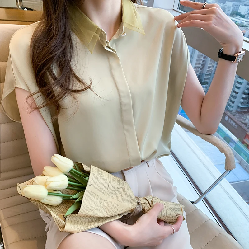 

Рубашка Женская атласная свободного покроя, однотонная блузка без рукавов, повседневный модный топ в Корейском стиле, большие размеры, лето...