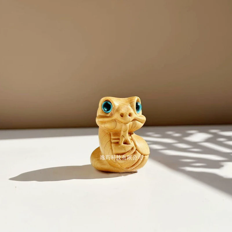 

Миниатюрные деревянные фигурки зодиакальной змеи, милый брелок с животными, подвеска для офиса, рабочего стола, домашний декор, подарок на день рождения, детский сувенир