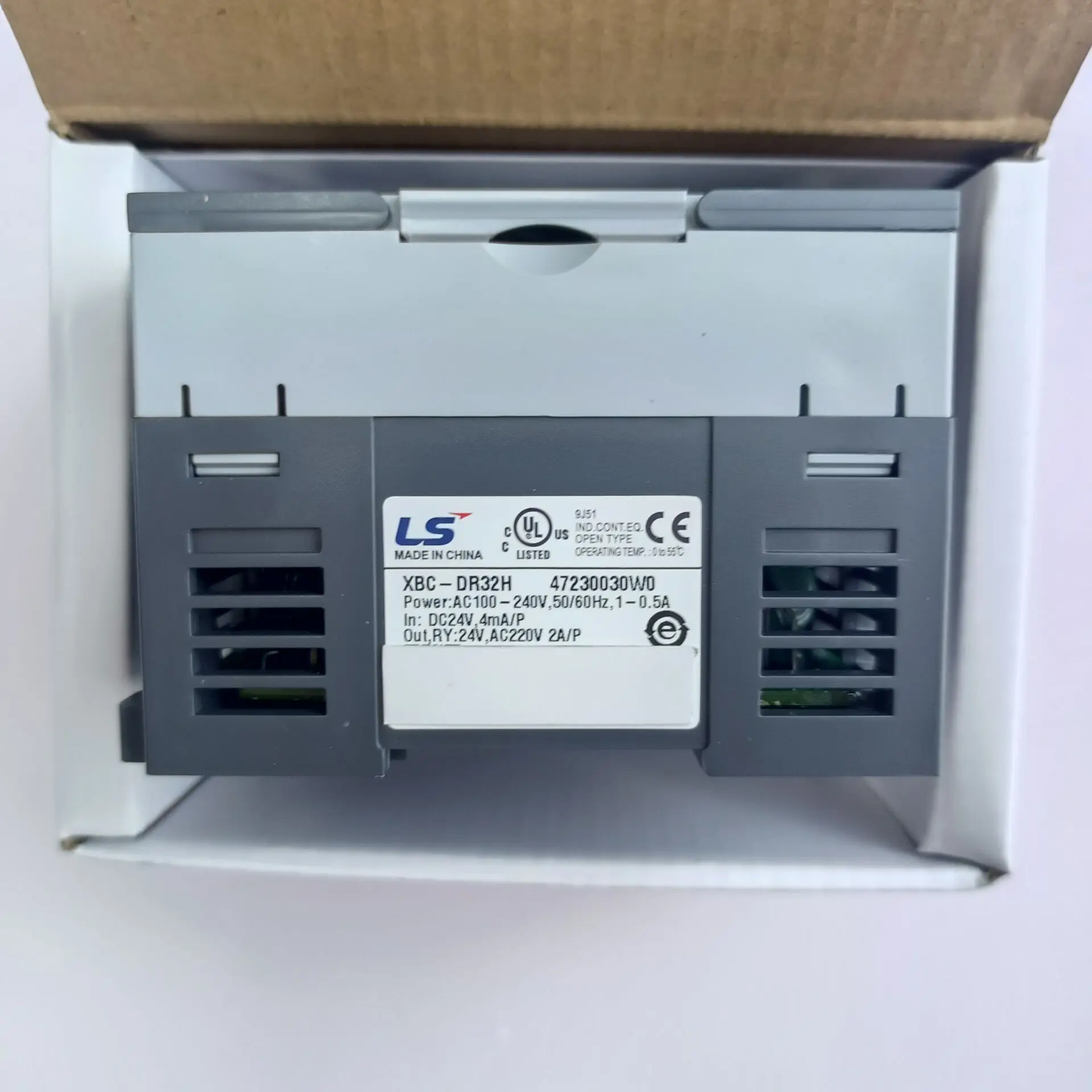 Совершенно новый оригинальный телефон