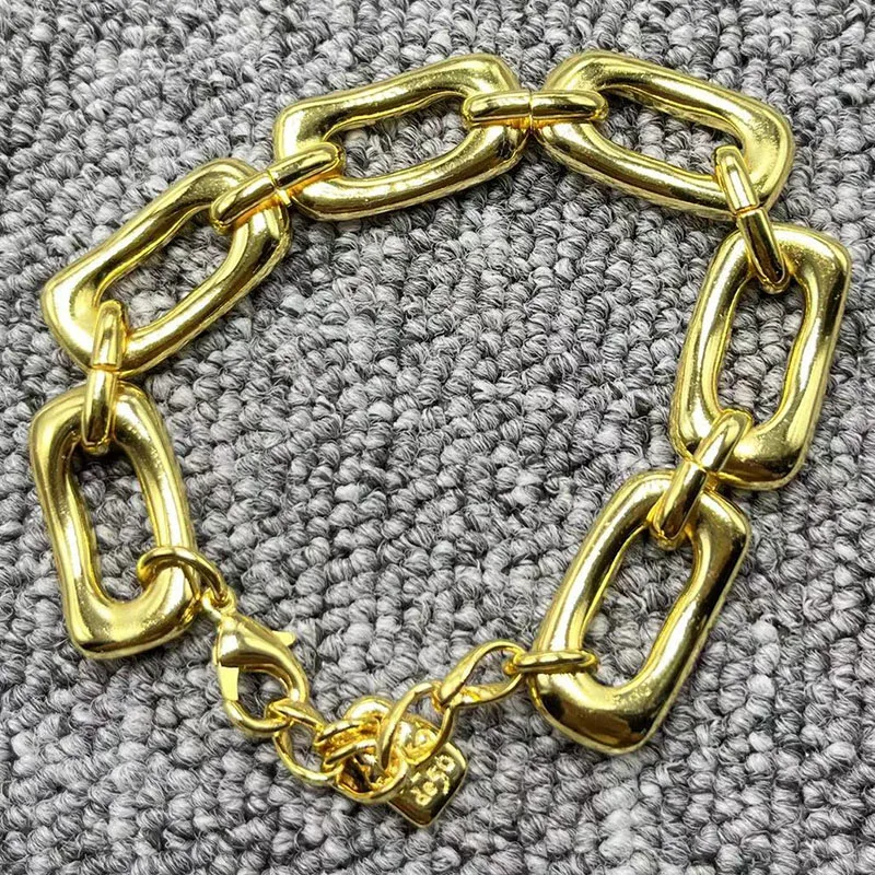 

2022 New UNOde50 Delicate Fashion Electroplated 92514K Silver Chain Bracelet Simple Fashion Jewelry Gift