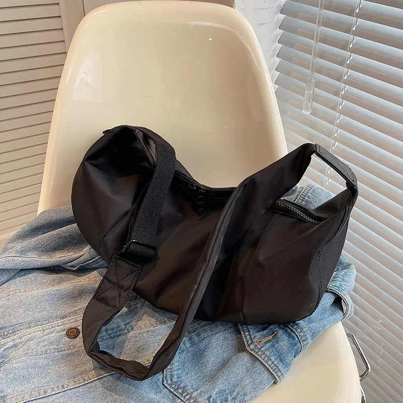 

2022 New Bag Women's Bag Nylon Cloth Fashion Luxury Casual Simple Messenger Bag Popular Shoulder Bag Casual All-match Small Bag