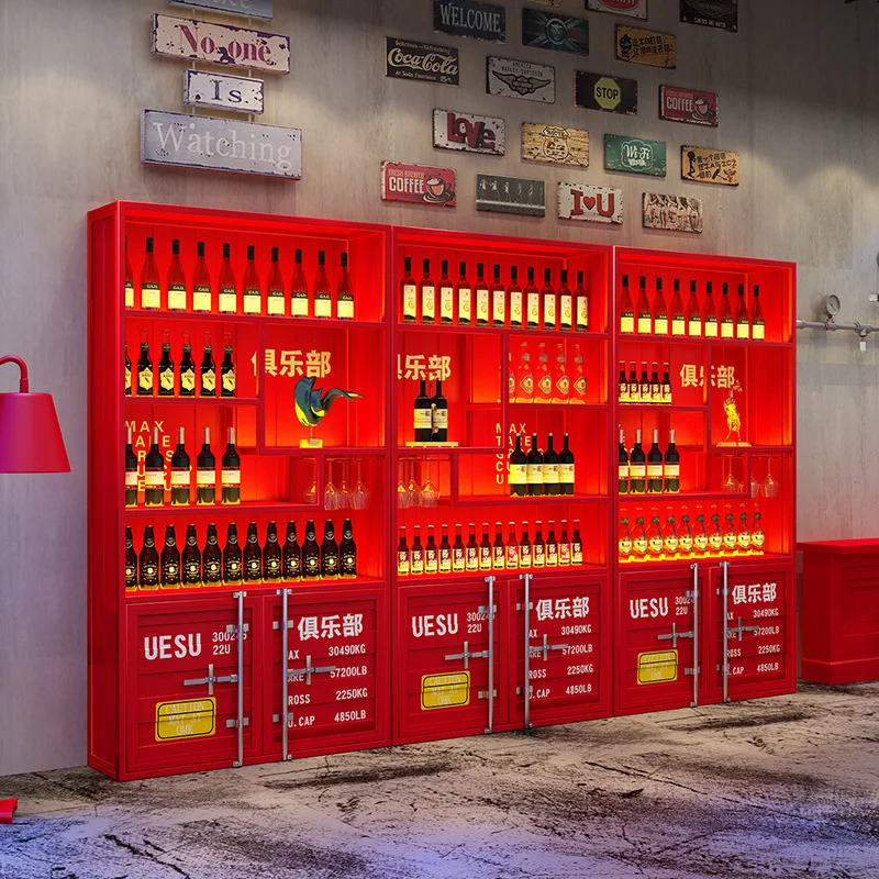 

Металлическая полка для витрины в промышленном стиле