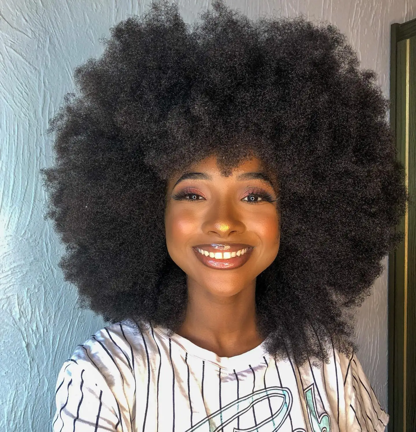 Короткие афро-кудрявые вьющиеся парики для чернокожих женщин QVR Африканские