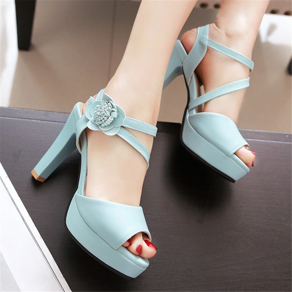 

Женские босоножки с открытым носком, летние сандалии на высоком каблуке с цветами, белые, женские свадебные сандалии, бежевые, розовые, синие, черные